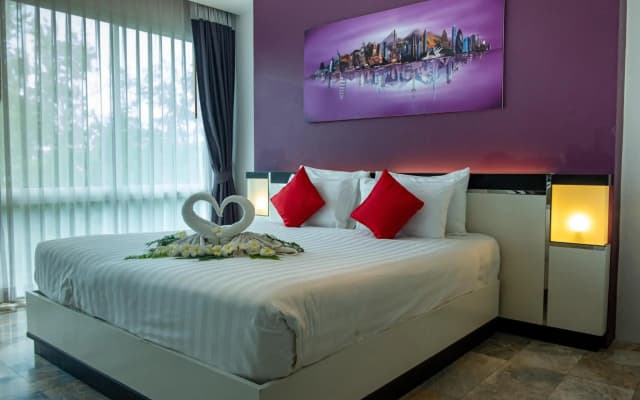 Phuket Seaview Resotel - photo 2