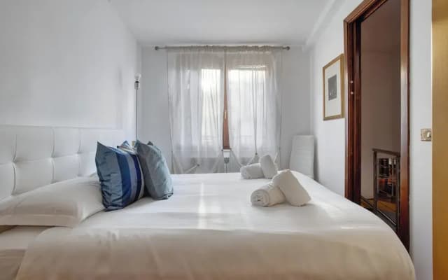 Inviting flat near the city centre - photo 5