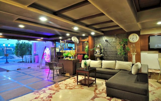 Hotel Krishna Residency at Dwarka - photo 2