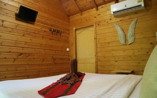 Loghome Boutique - photo 3