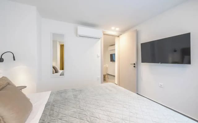 Athens Secluded Apartments - photo 3