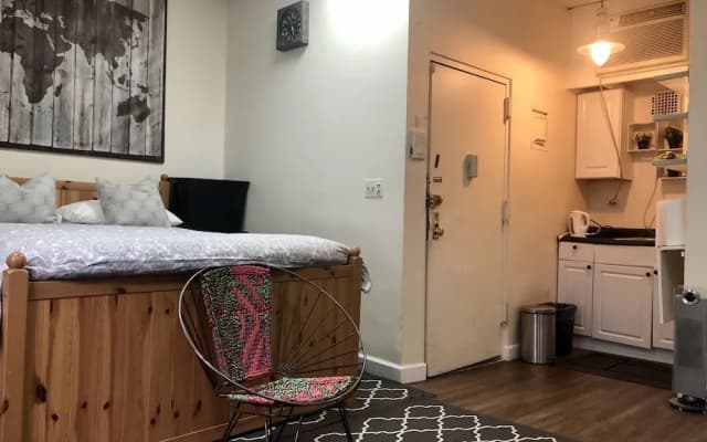 Bryant Park Studio Apartment next to Times Square - photo 4