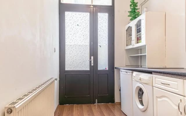Bright 1BR Apt Perfect for Long Stays - photo 4