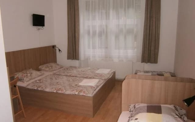 Fanni Budapest Guesthouse - photo 2