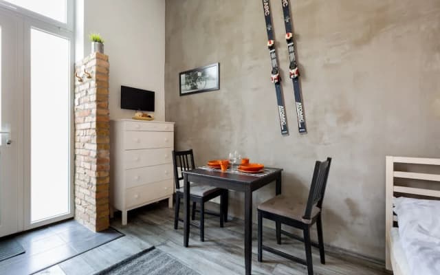 Downtown Studio Apartment - photo 3
