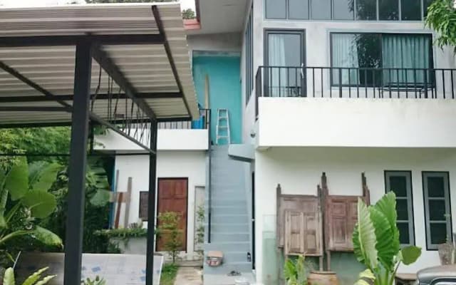 Aree Studio Guesthouse2 - photo 4