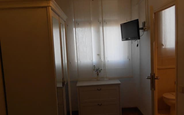 Hostal Valencia - photo 5