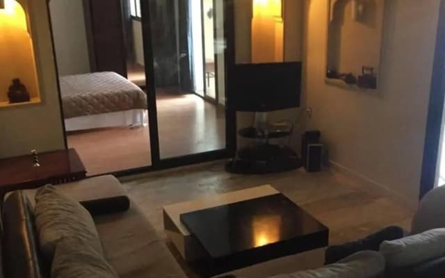 2 Bed Flat - Sleeps 6 - Hottub - Parking - Wifi - photo 5