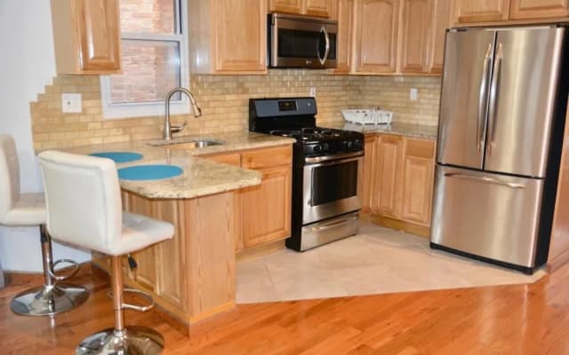 The Topping Three-Bedroom Apartment - photo 2