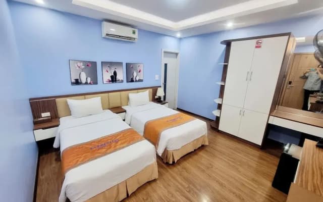 Everest Hotel - photo 4