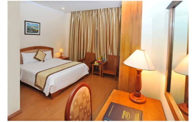 Bamboo Green Hotel - photo 2