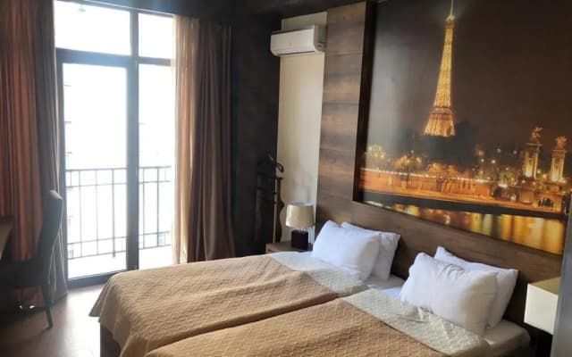 Freedom Square Apartment - photo 4
