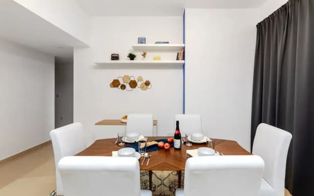 Panoramic Spacious City View 2BR Escape - photo 5