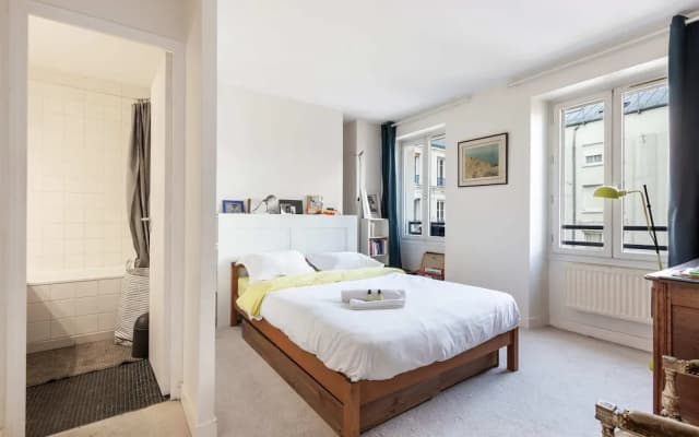 Warm and Homely Duplex Near Montmartre, Fits 5 - photo 3