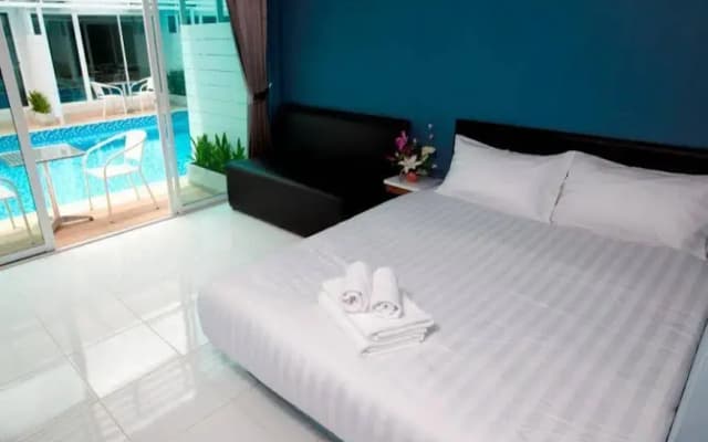 Pool House Service Residence - photo 2