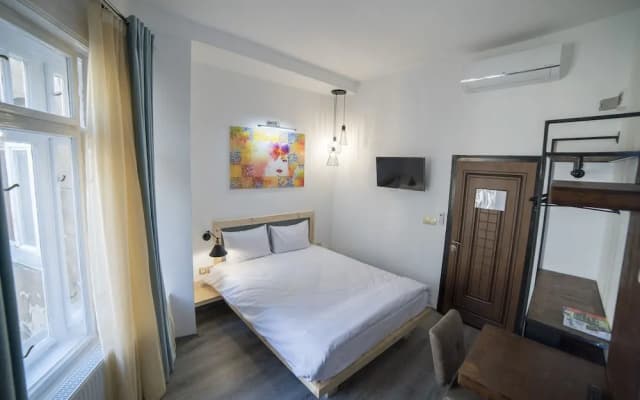 Maria Boutique Suites - photo 4