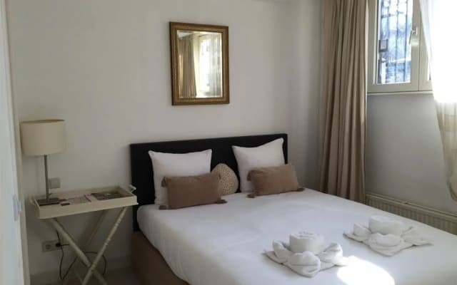Bell's Rooms & Suites - photo 4