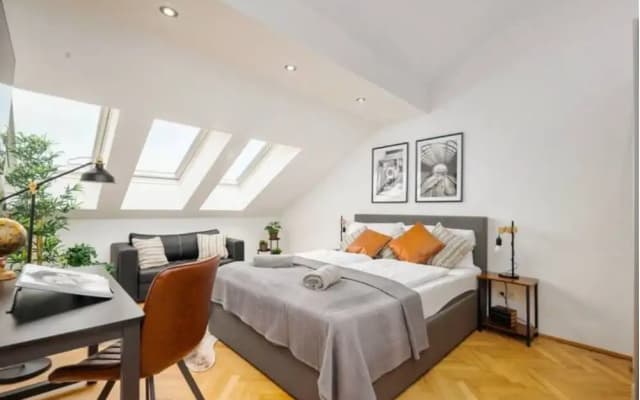Designer Apartments - Near Reumannplatz - photo 4
