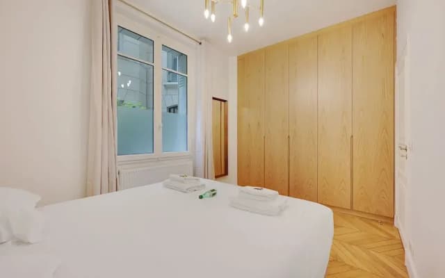 Superb Apartment With Terrace 2br/4p Trocadero - photo 2