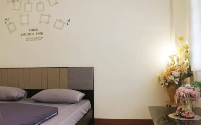 Wake Up Hostel Bangkok - photo 3