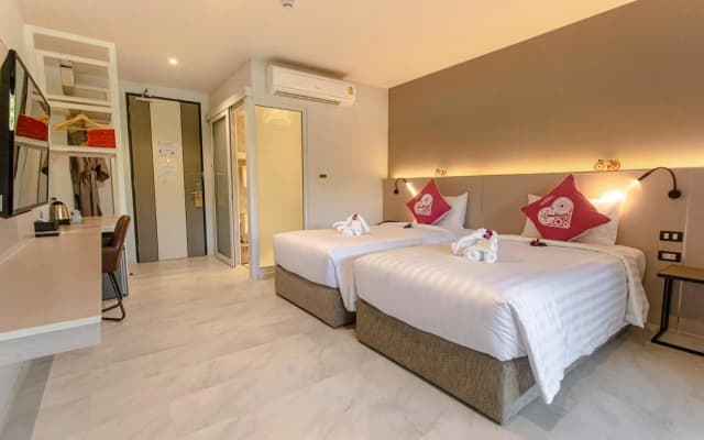 Tour De Phuket Hotel - photo 4