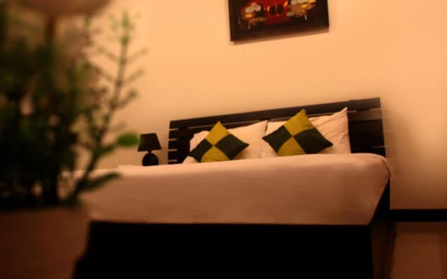 Phuket Point Guesthouse - photo 2