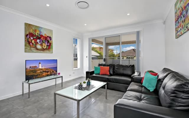 Canley Heights Villas - Sydney - photo 5