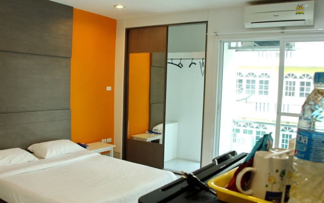 The Fifth Residence Hotel - photo 3