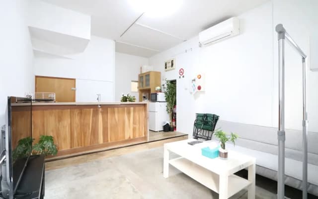 Simon's house Shinjuku - photo 2