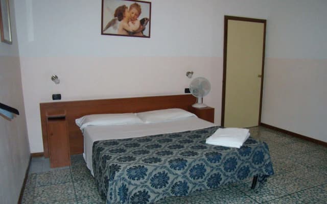 HoStel Central Station - photo 2