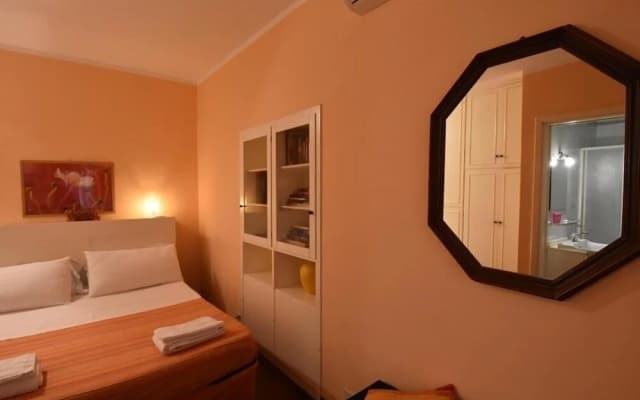 Leone Guesthouse - photo 3