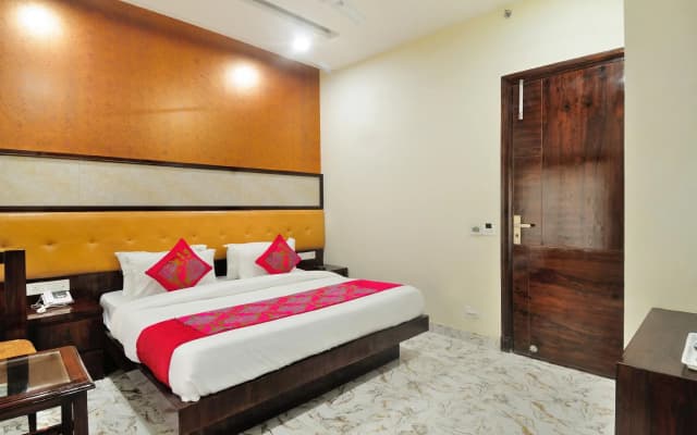 Hotel Grand Uddhav - photo 3