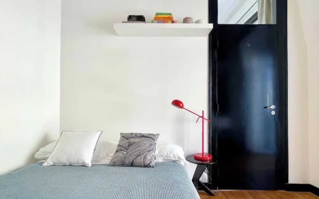 Central Hidden Gem, Rustic Modern 2 Bedroom Flat - photo 3