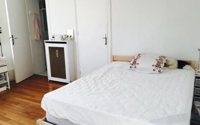 Best located flat in Saint-Germain-des-Prés - photo 2