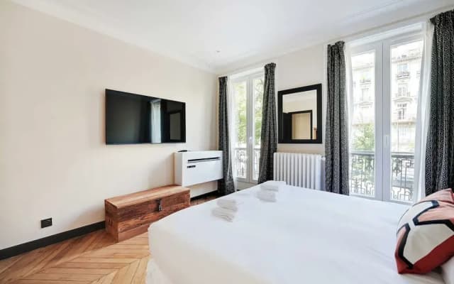Charming apt - 2br/6p - Ternes/ Arc de Triomphe - photo 3