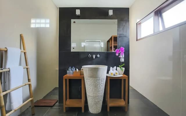 Uwu Villas - photo 5