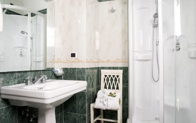 Upper View Suite - photo 4