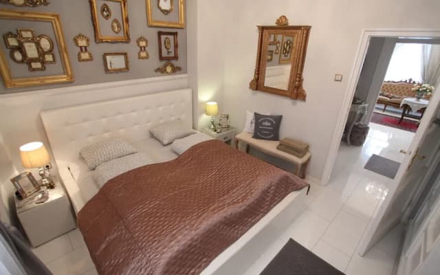 Dfive Apartments - Neo Baroque - photo 4