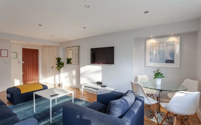 3 Bedrooms Apartment Central London - photo 3