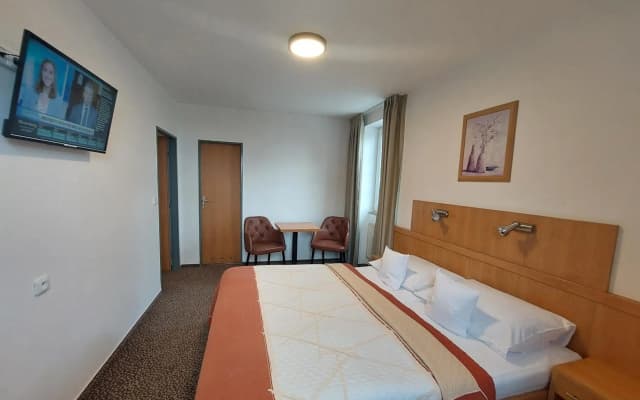 Hotel Avion - photo 5