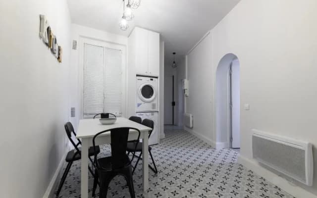 Daumier - New 2 Bdrs Flat near la Seine - photo 3