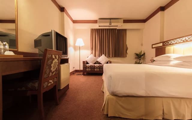 Bangkok Sahara Hotel - photo 5