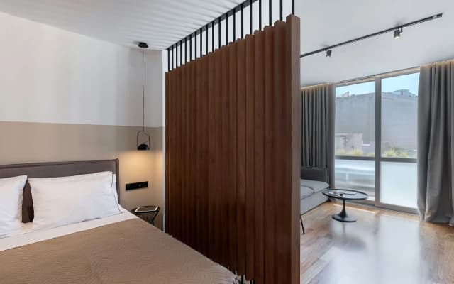 The Athenians Art Apartments - photo 4