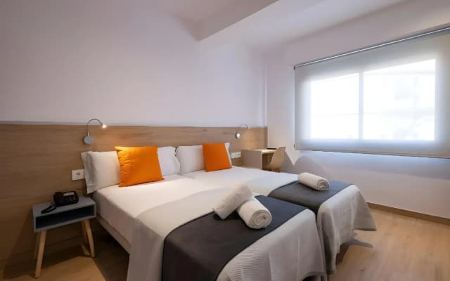 Hostal Sans - photo 4