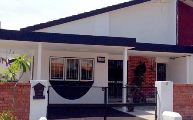 Home Guesthouse - photo 3