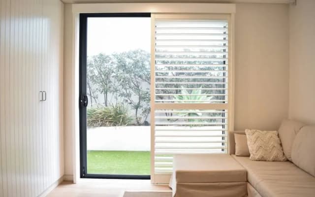 Beautiful Beachside Apartment in Bondi - photo 2