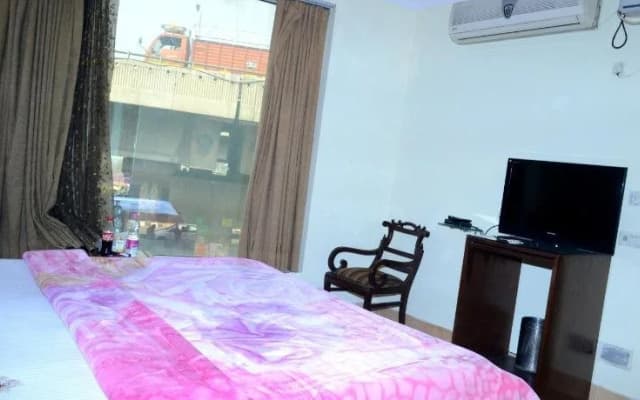 Hotel Hebron - photo 2