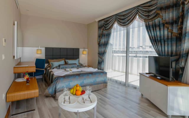 Hotel Xoria Deluxe - photo 3