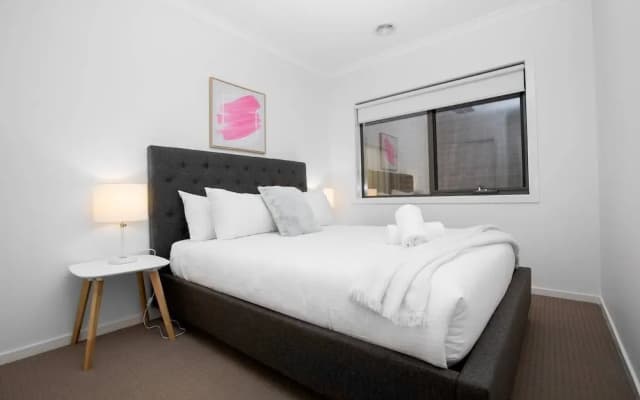 Resortstyle 4BR House With Parking@werribee - photo 5