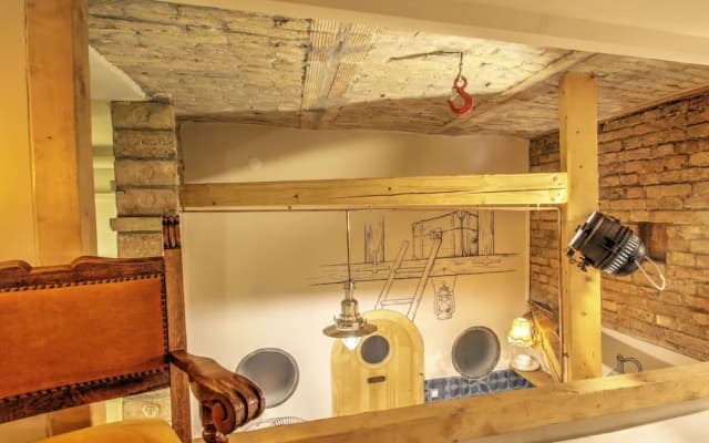 Lavender Circus Hostel And Apartments - photo 2
